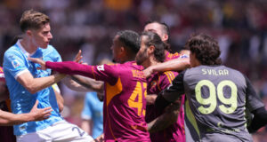Tensione e Passione nel Derby di Roma: Un Fenomeno di Emozioni e Conflitti