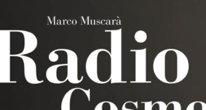 Radio Cosmo: un palcoscenico di umanità sospesa nella periferia romana