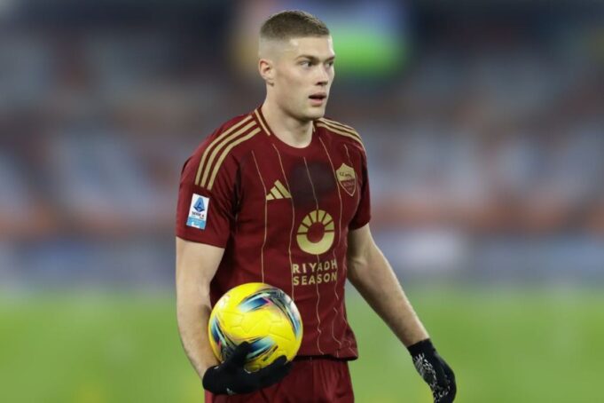 Artem-Dovbyk-pallone