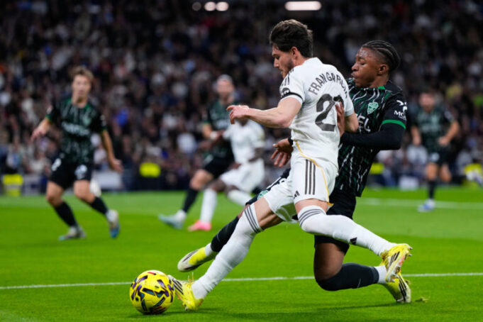 La Liga, Real Madrid vs Elche