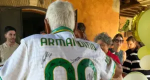 Il cuore giallorosso di Nonno Armandino: una festa che commuove