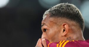 L’Infortunio di Wesley: Un Colpo Duro per il Brasile in Vista del Mondiale