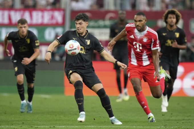 Bundesliga - Ausburg vs Bayern Monaco