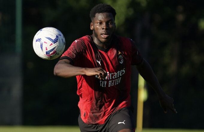 Musah-con-la-maglia-del-Milan