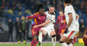 Il talento nascosto di Manu Koné: tra dribbling e intesa con Rabiot