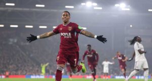 La perdita di Summerville: un colpo pesante per la Roma e le sfide del merito economico nel calcio contemporaneo