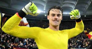 La sfida tra Juventus e Roma per Svilar: un investimento strategico e le implicazioni future del calcio italiano